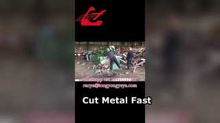 kéo cắt cá sấu