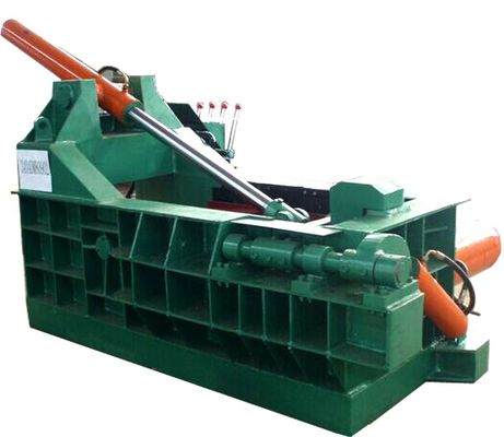 250 tấn thủy lực kim loại Baler, 3,5 ≈ 4,5 T / H Capacity với 500 × 500mm Balls