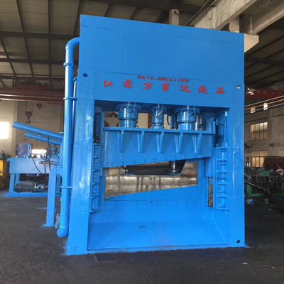 Hệ thống điều khiển PLC của máy cắt nắp cổng công nghiệp với hộp sạc 8000mm cho các bãi phế liệu