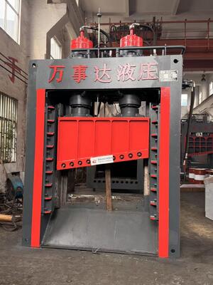 Máy cắt ngang thủy lực hạng nặng 800 tấn với chiều dài cấp 8000 mm và áp suất 25 MPa cho chế biến phế liệu thép
